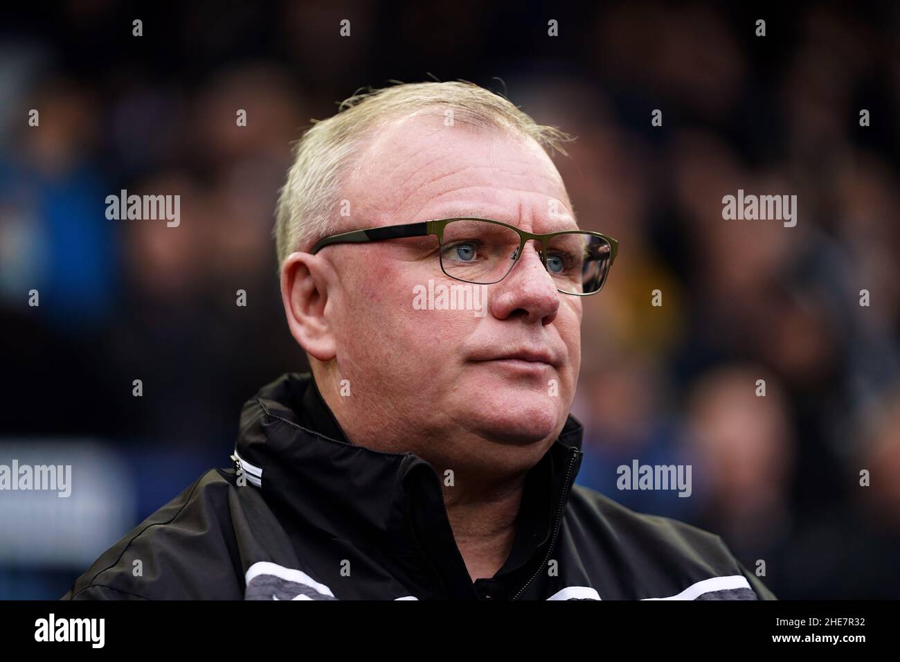 Foto del file datata 13-11-2021 del manger di Gillingham Steve Evans. Gillingham ha partito la società con il manager Steve Evans per mutuo consenso. Data di emissione: Domenica 9 gennaio 2022. Foto Stock