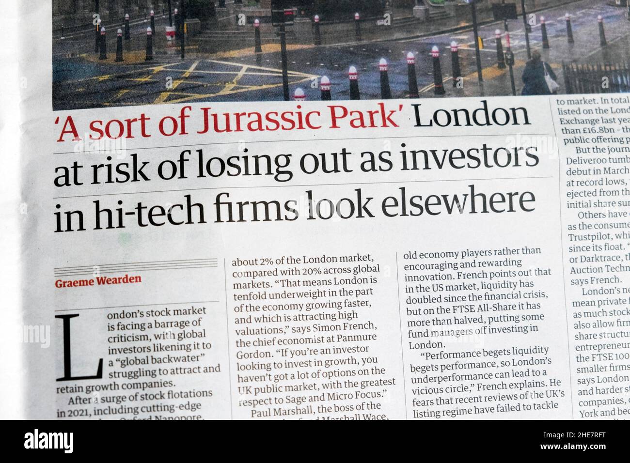 "Una sorta di Jurassic Park" di Londra a rischio di perdere quando gli investitori di aziende hi-tech guardano altrove" giornale titolo il 4 gennaio 2022 Gran Bretagna Regno Unito Foto Stock