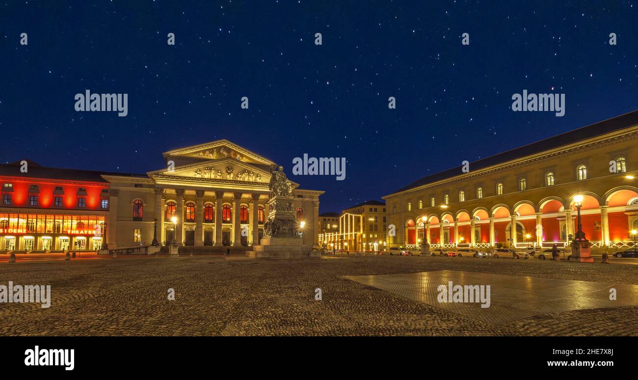 Opera di Stato bavarese di notte, Monaco, Baviera, Germania Foto Stock