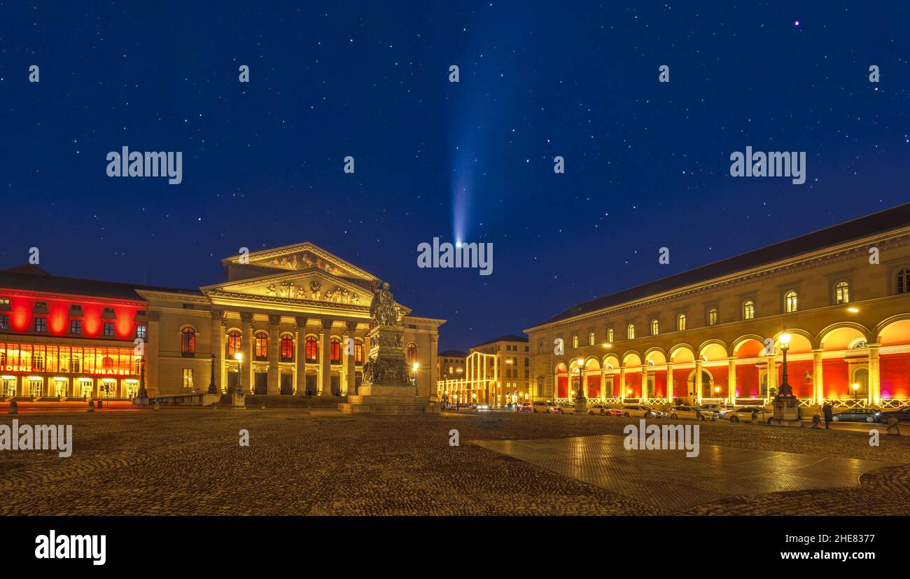 Opera di Stato bavarese di notte, Monaco, Baviera, Germania Foto Stock