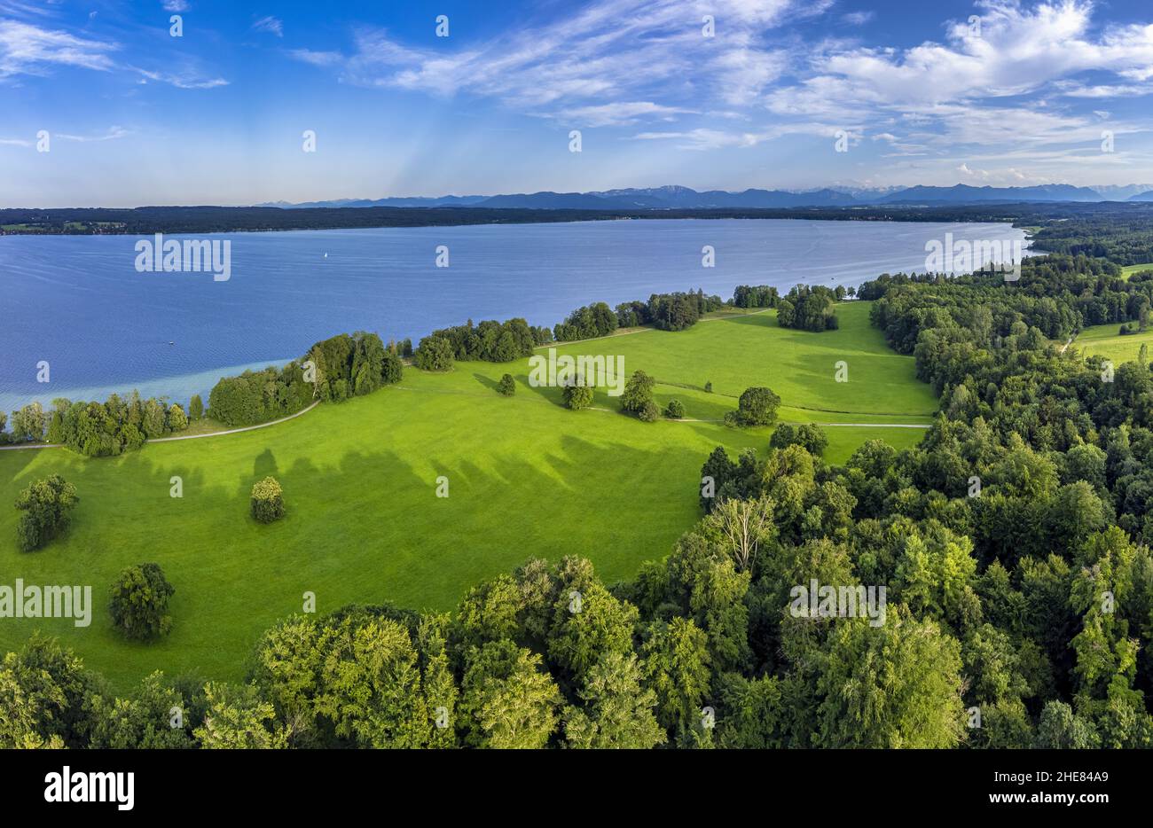 Bernrieder Park sul lago Starnberg, Baviera, Germania Foto Stock