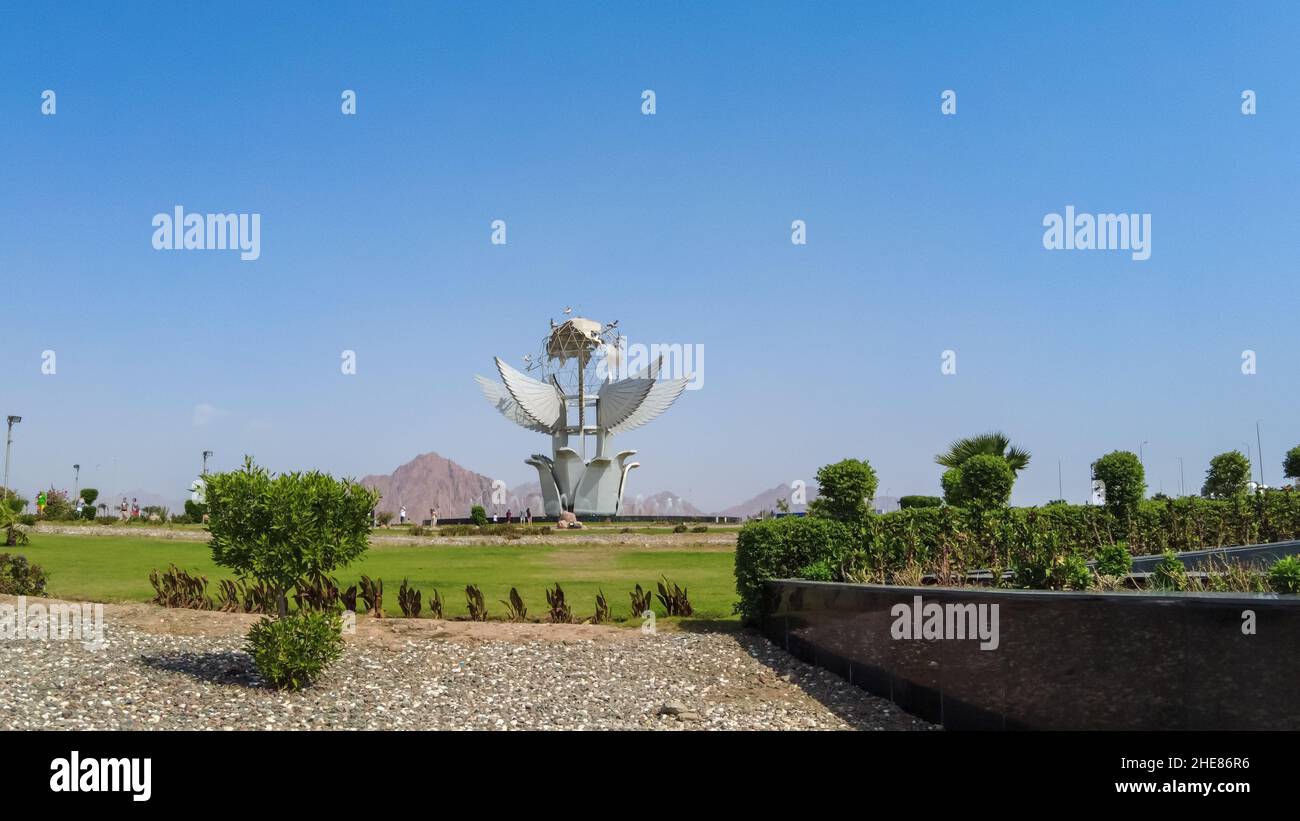 SHARM EL SHEIKH, EGITTO - SETTEMBRE 2021. MONUMENTO DELLA PACE A SHARM EL SHEIKH. Foto Stock