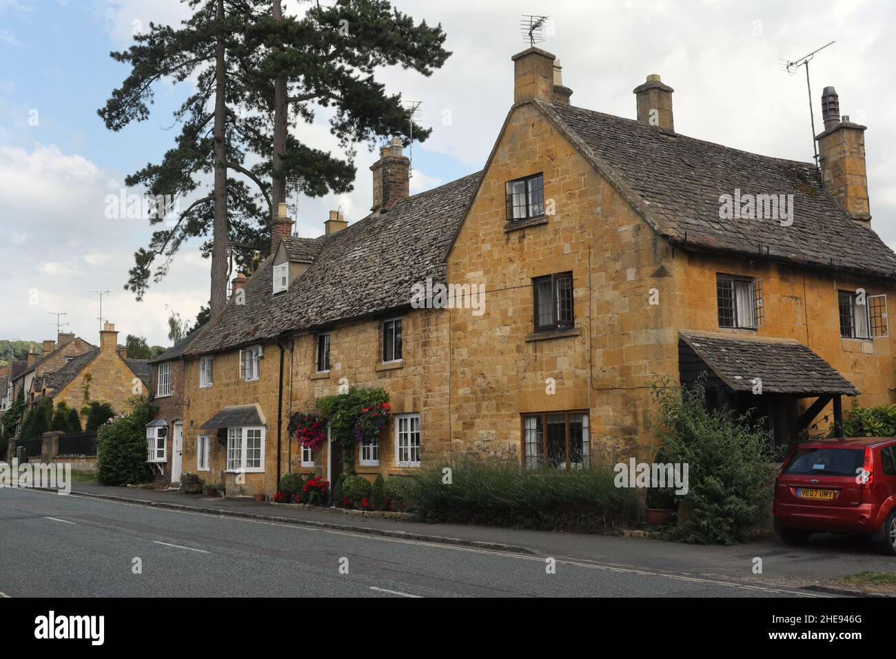 Case in pietra cottage a Broadway in Worcestershire Cottswold Village Inghilterra Foto Stock