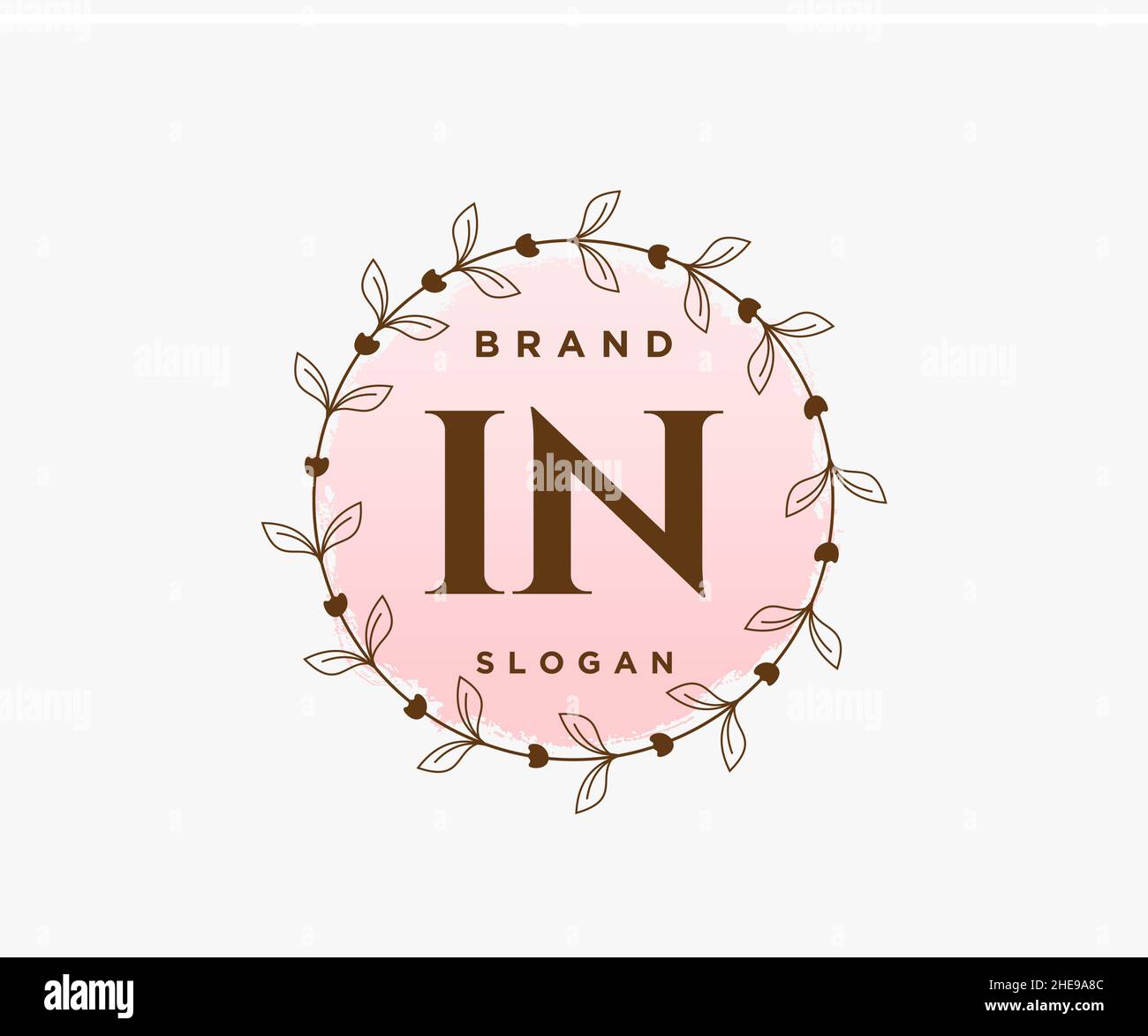 IN logo femminile. Utilizzabile per la natura, salone, centro benessere, cosmetici e loghi di bellezza. Elemento modello di disegno con logo a vettore piatto. Illustrazione Vettoriale IN logo femminile. Utilizzabile per la natura, salone, centro benessere, cosmetici e loghi di bellezza. Elemento modello di disegno con logo a vettore piatto. Illustrazione Vettoriale