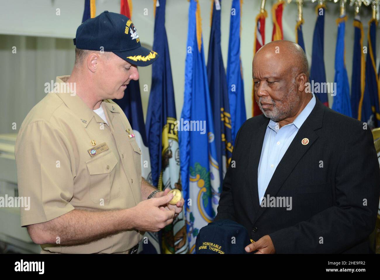 San Diego Chargers Visita USS Ronald Reagan 130828 Foto Stock