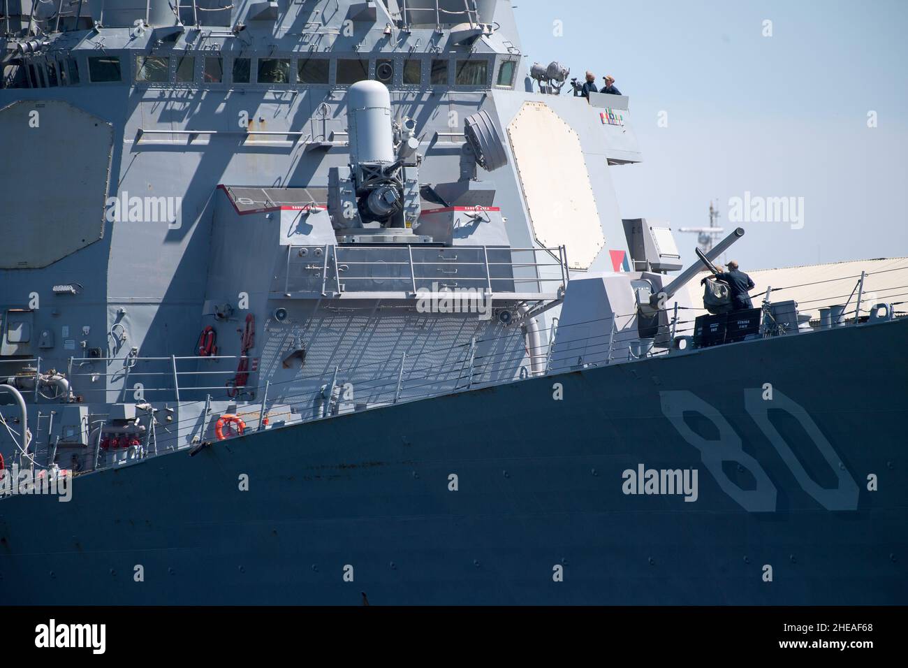 US Navy Arleigh cacciatorpediniere di classe Burke USS Roosevelt DDG 80 nel porto di Gdynia, Polonia. Giugno 5th 2021 © Wojciech Strozyk / Alamy Stock Photo Foto Stock
