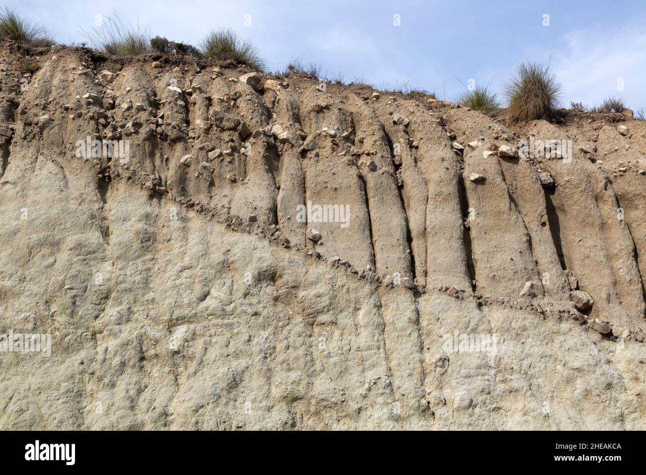 Terreno profilo e deposizione con successivo ingabbiamento, Parco Naturale Cabo de Gata, Almeria, Spagna Foto Stock