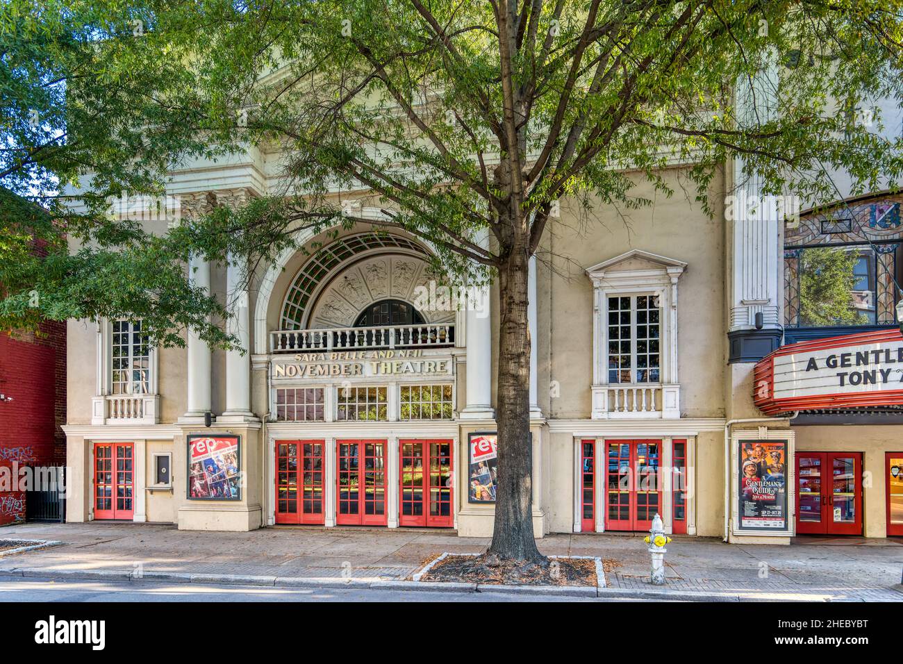 Il Teatro di Novembre è un punto di riferimento secolare nel quartiere storico commerciale di Broad Street, originariamente conosciuto come l'Empire Theatre. Foto Stock