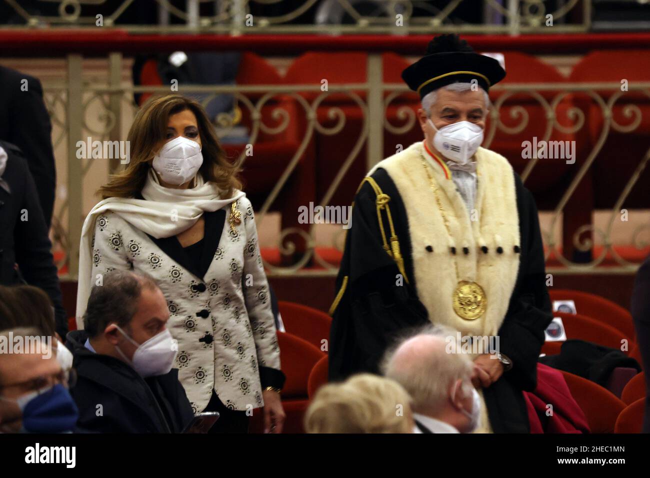 Palermo, Italia. 10th Jan, 2022. Nella foto il magnifico Rettore dell'Università di Palermo massimo Midiri e il Presidente del Senato Maria Elisabetta Alberti Casellati Credit: Independent Photo Agency/Alamy Live News Foto Stock