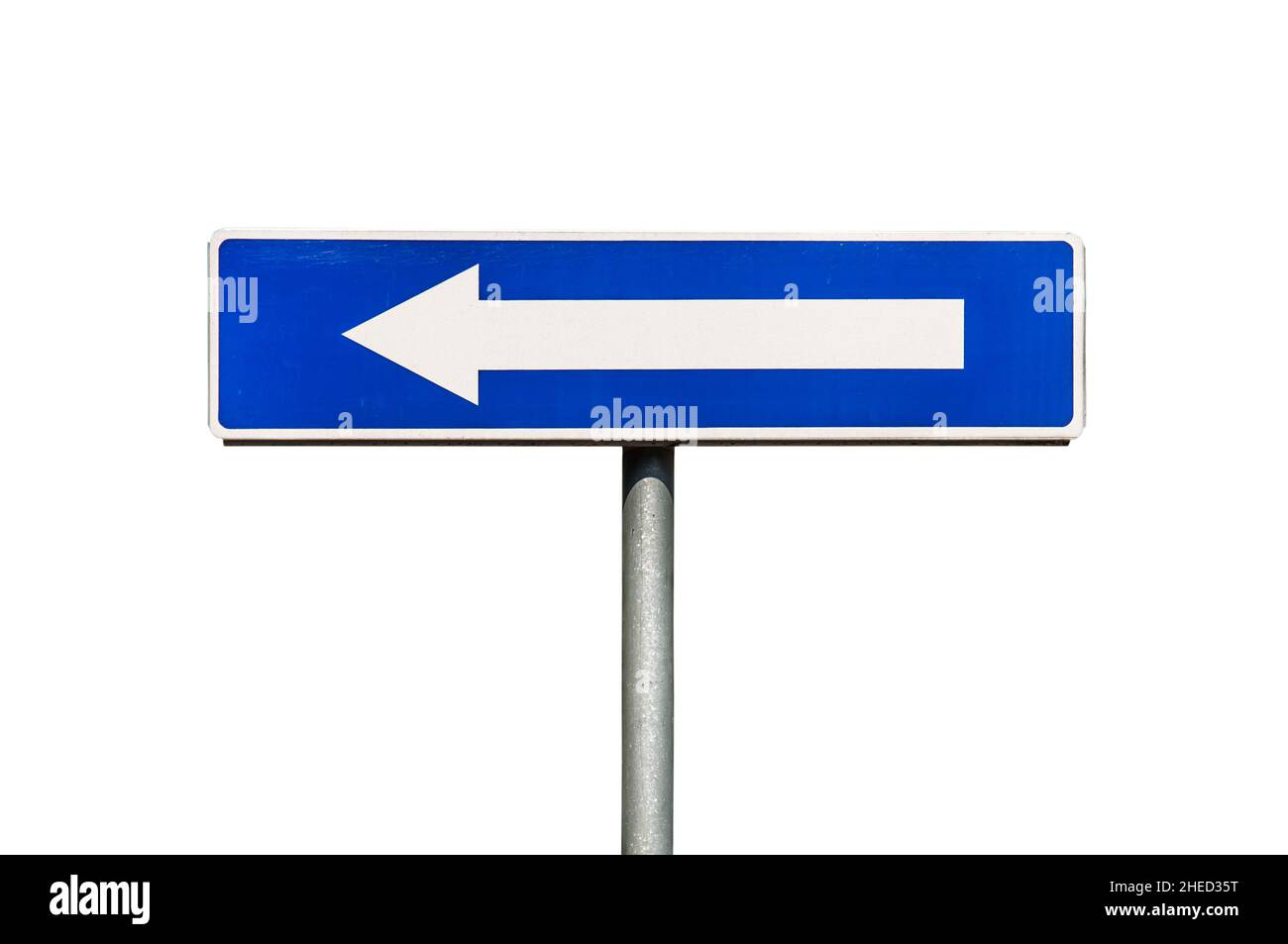 Segnale di direzione solo per il percorso a sinistra Foto Stock