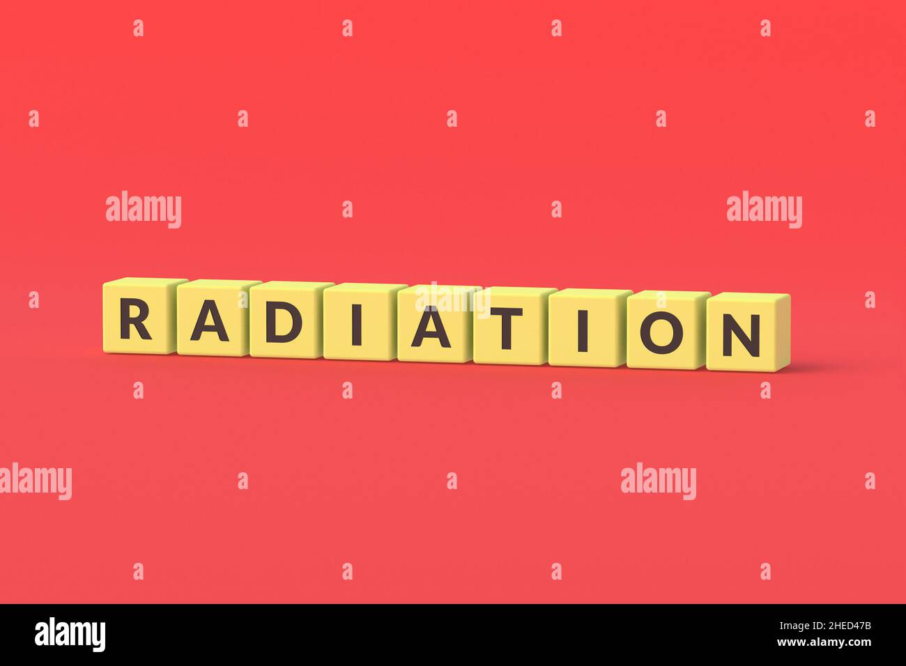 Radiazione di iscrizione su cubi su sfondo rosso. Pericolo nucleare. Pericolo di contaminazione radioattiva. Scienza termonucleare. 3d rendering Foto Stock