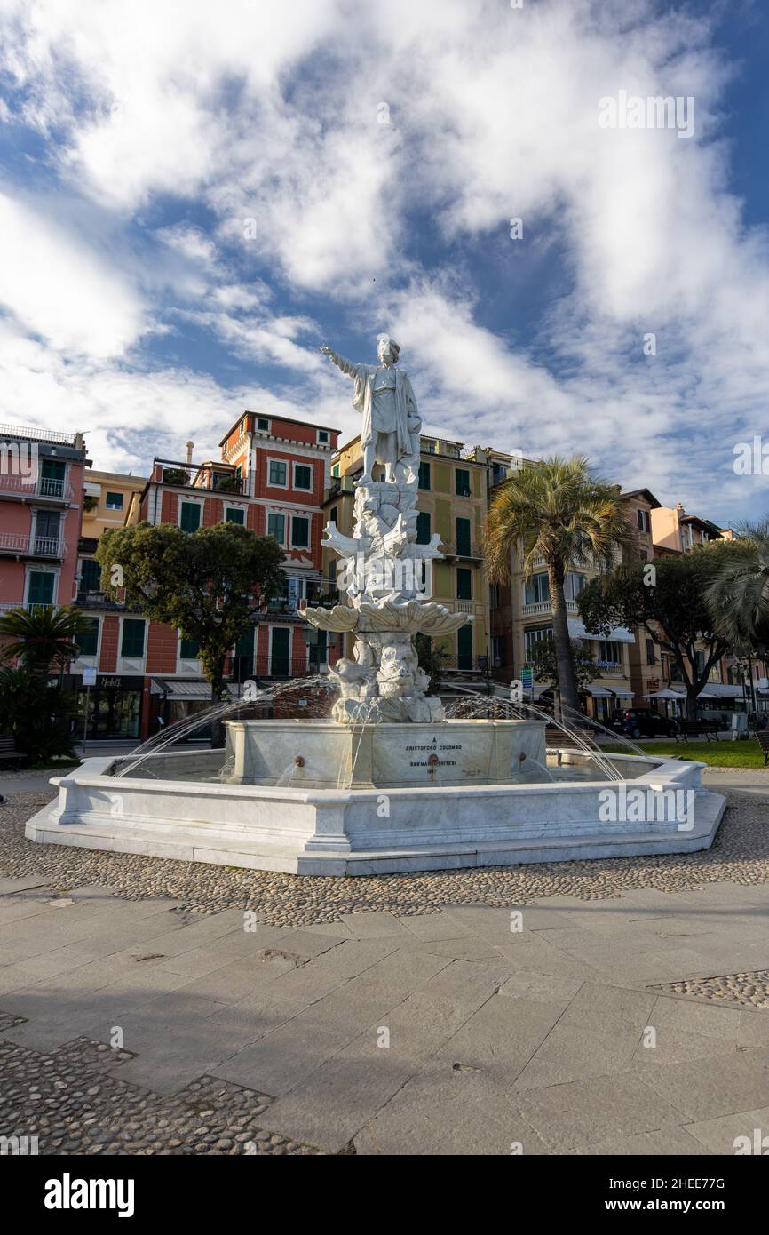 Santa Margherita Ligure - Italia: La statua di Cristoforo Colombo Foto Stock