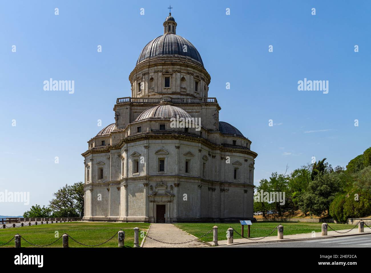 Chiesa di Santa Maria della consolazione a Todi, uno dei luoghi di interesse più popolari della città, Umbria, Italia Foto Stock