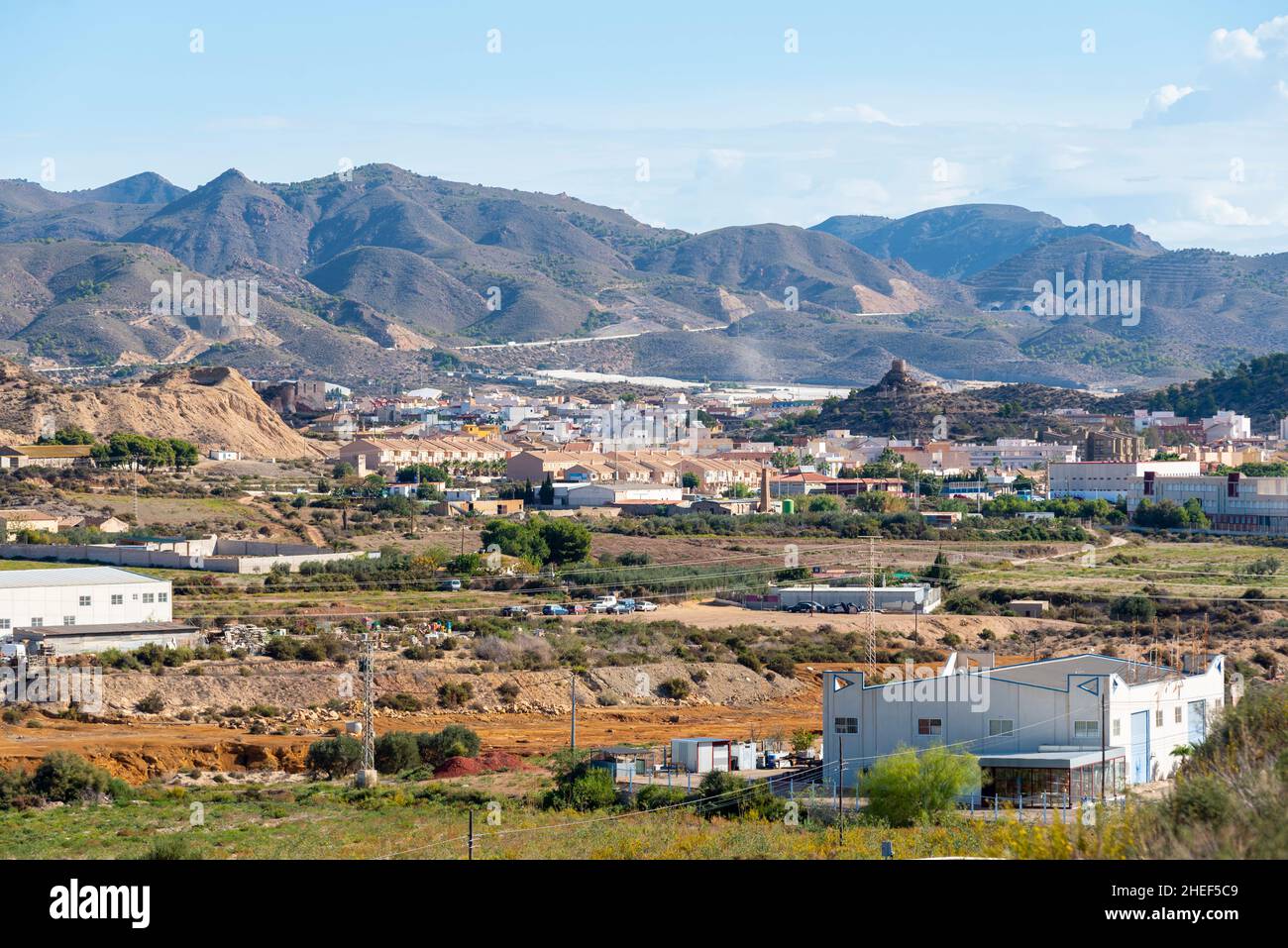 Le riserve minerarie di Mazarron sopra la città di Mazarron, regione di Murcia, Spagna. Miniere storiche disusate. Ferro, piombo, rame e allume estratti dall'epoca romana Foto Stock