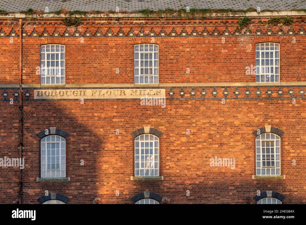 Mulino industriale derelitto 'healings Flour Mill' Tewkesbury, Gloucestershire, Inghilterra Foto Stock