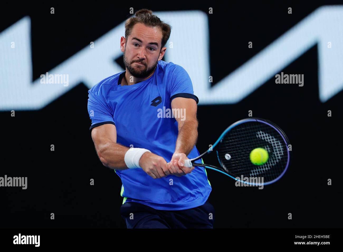 Sydney, Australia. 11th Jan 2022. Viktor Durasovic of Norway colpisce contro Andy Murray of Great Britain durante la prima partita al Sydney Tennis Classic 2022 presso il Sydney Olympic Park Tennis Center di Sydney, Australia, il 11 gennaio 2022. Foto di Peter Dovgan. Solo per uso editoriale, licenza richiesta per uso commerciale. Nessun utilizzo nelle scommesse, nei giochi o nelle pubblicazioni di un singolo club/campionato/giocatore. Credit: UK Sports Pics Ltd/Alamy Live News Foto Stock