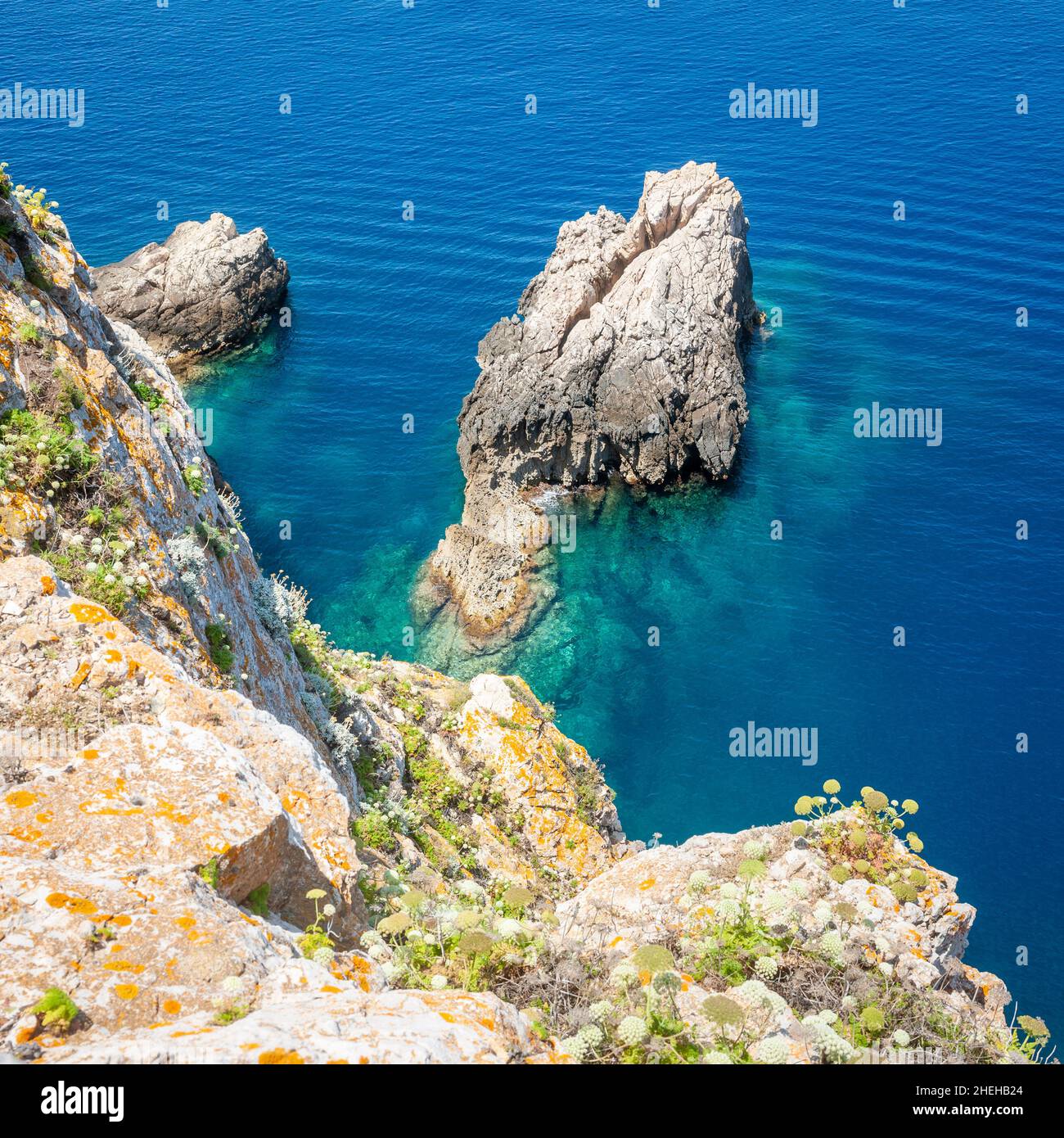 Acque cristalline del Mar Mediterraneo, Isola Dragonera, Maiorca, Spagna Foto Stock