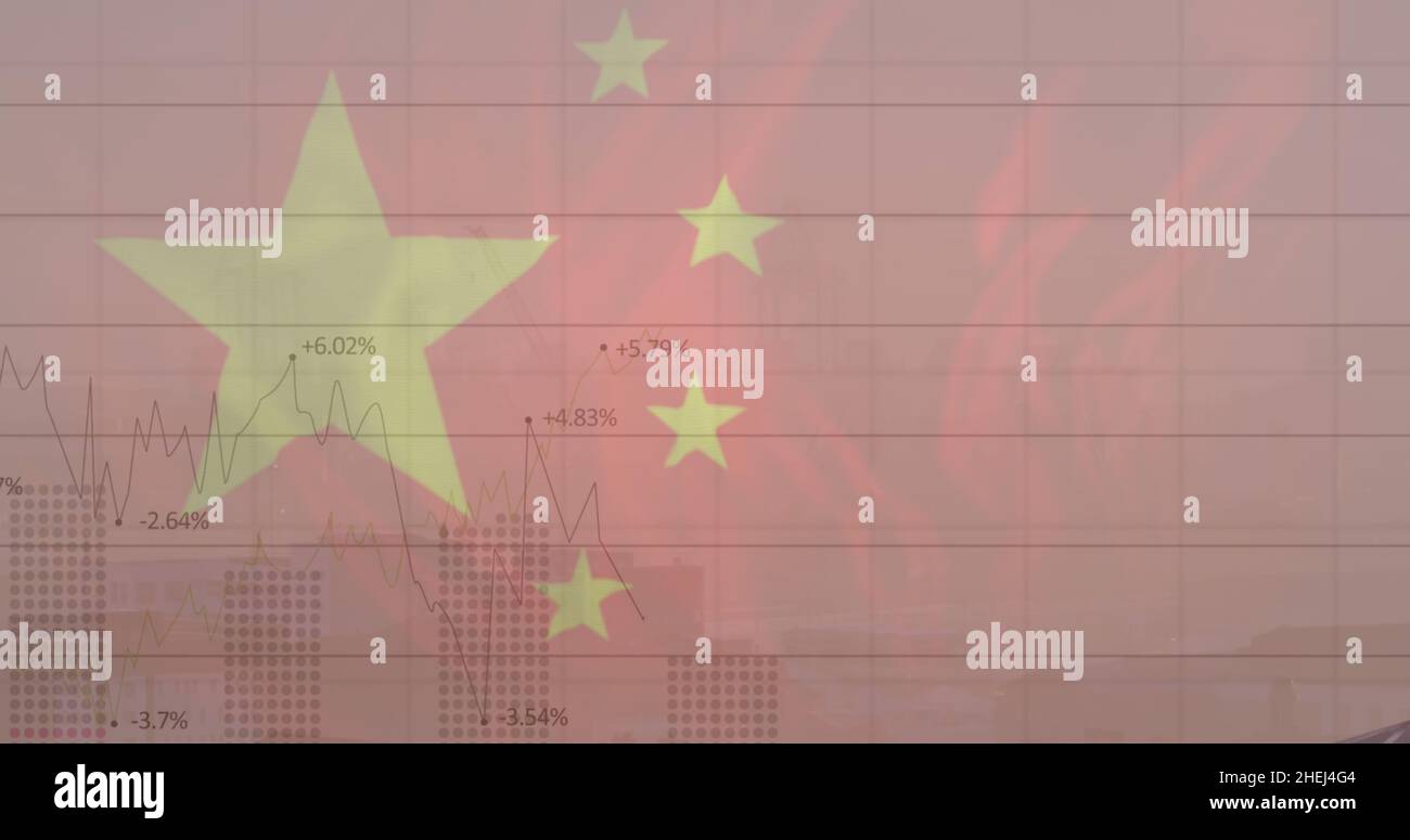 Immagine della bandiera della cina e del trattamento dei dati finanziari sulla città Foto Stock