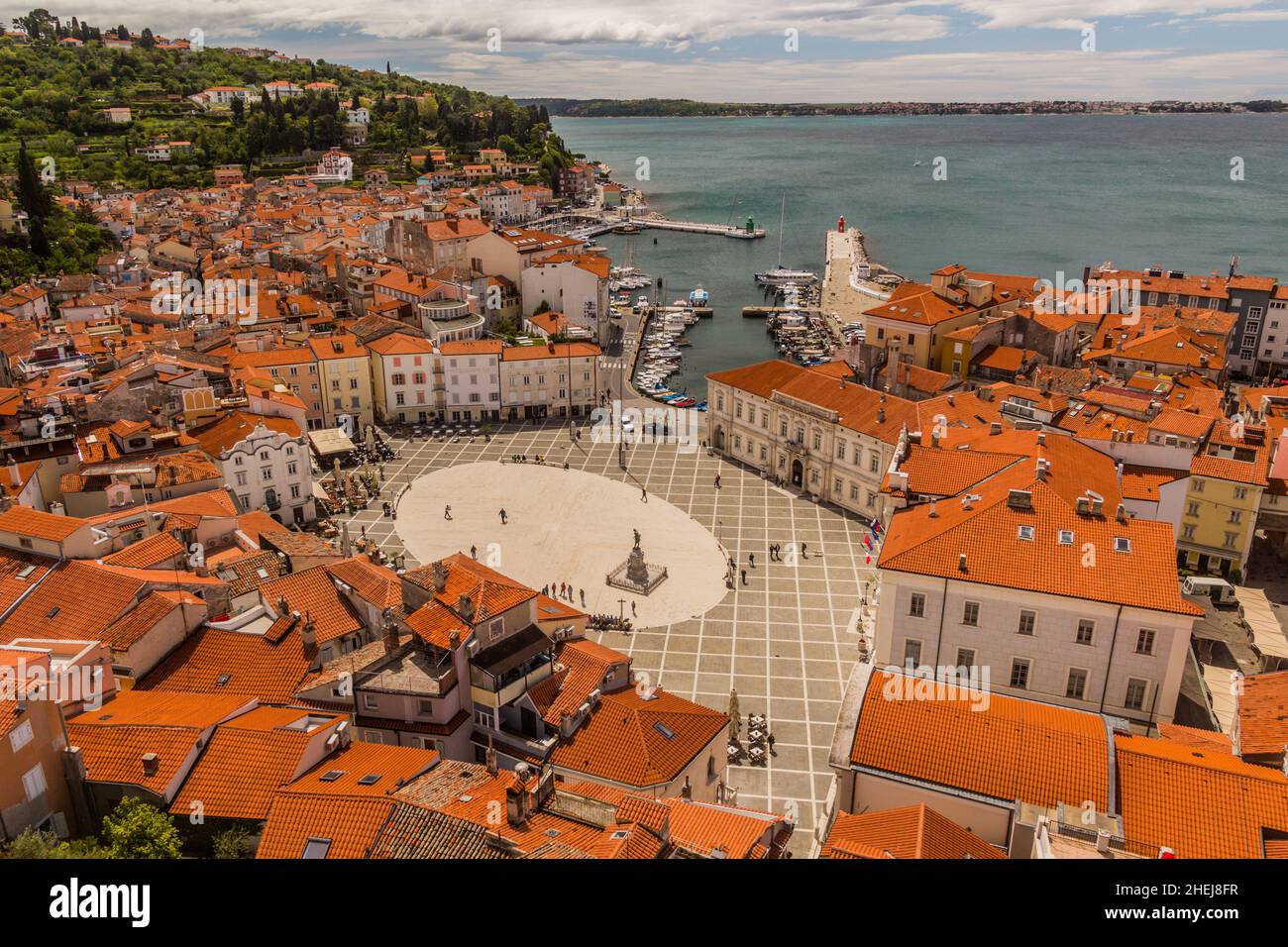 PIRAN, SLOVENIA - 15 MAGGIO 2019: Vista aerea della città di Piran, Slovenia Foto Stock