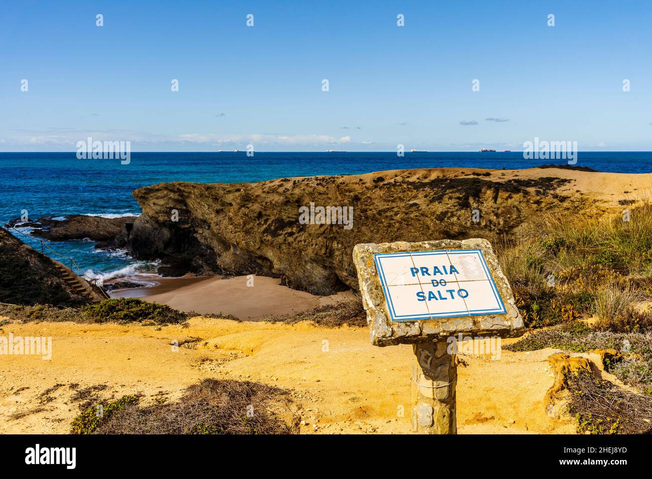 Segno Praia do Salto che cosa si traduce a Salto Beach sulla strada Vicentina, Alentejo, Portogallo Foto Stock