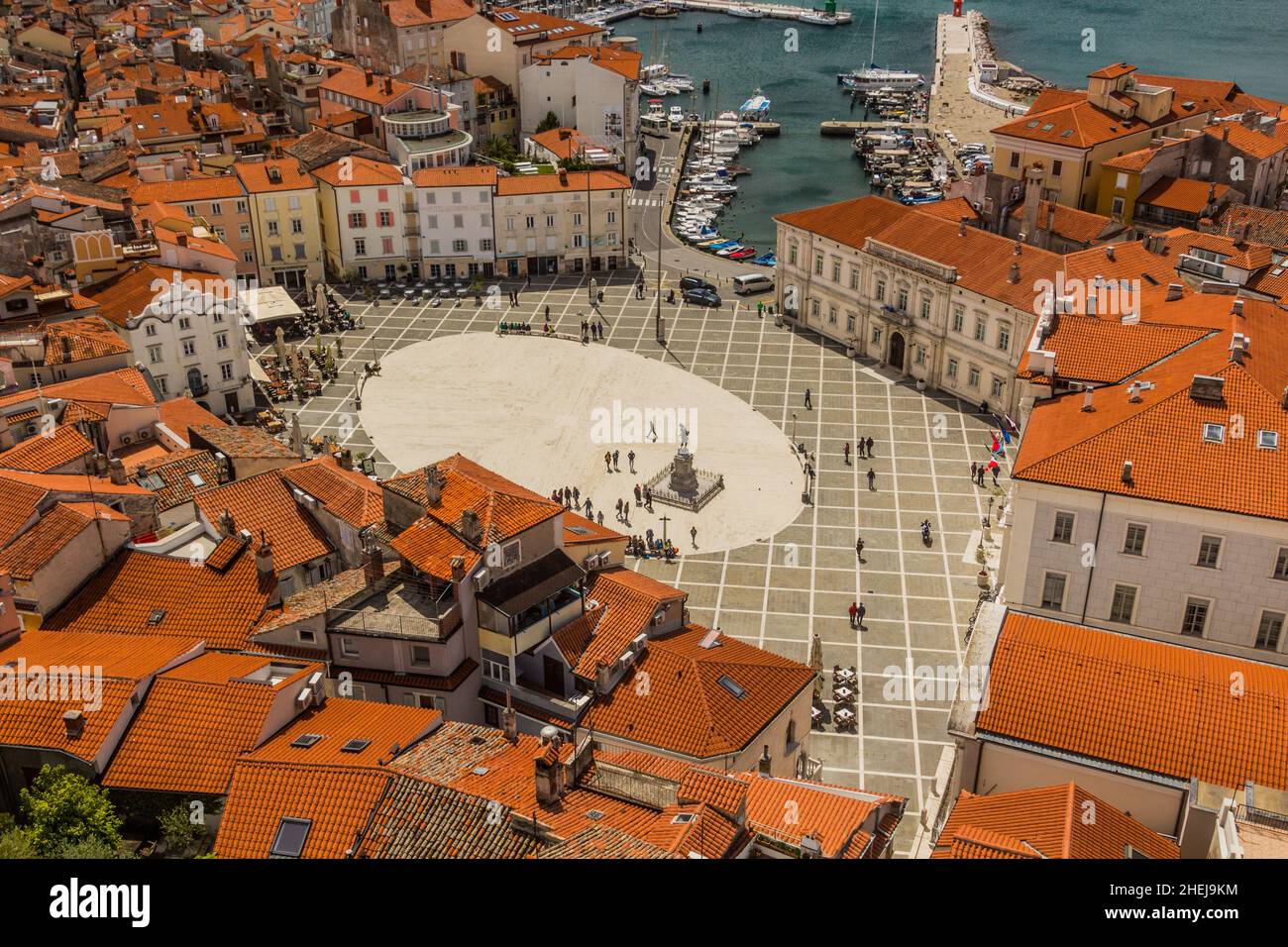 PIRAN, SLOVENIA - 15 MAGGIO 2019: Vista aerea della città di Piran, Slovenia Foto Stock