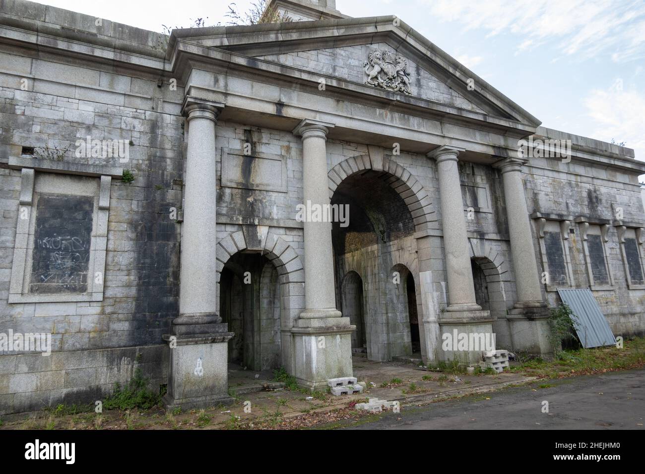 Raglan Barracks Derelict Gatehouse, Plymouth, Regno Unito Foto Stock