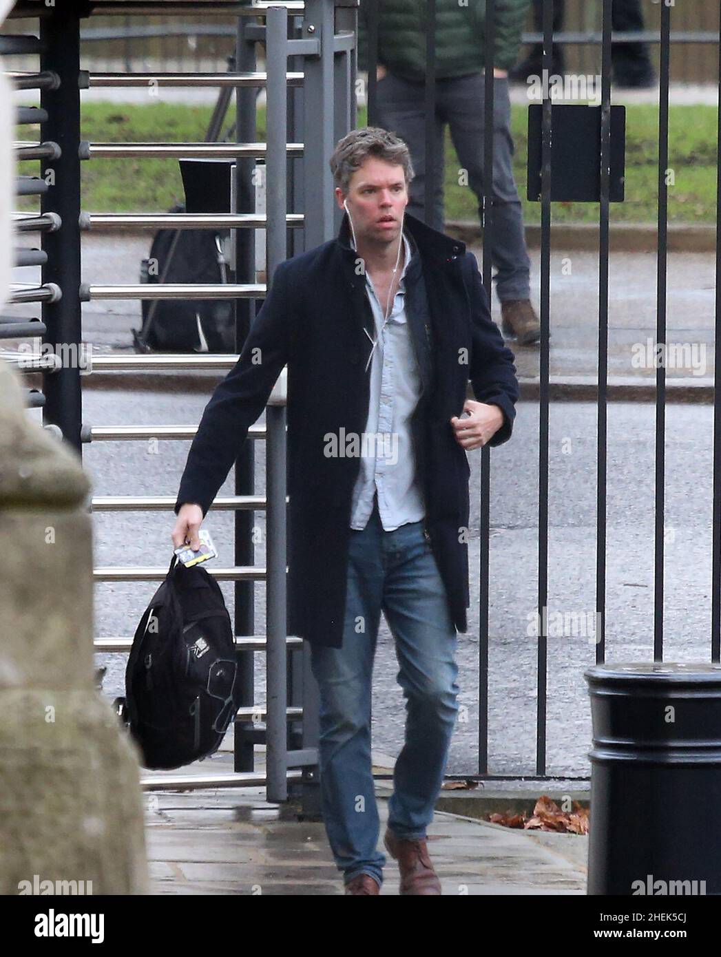 Londra, Inghilterra, Regno Unito. 11th Jan 2022. Consigliere speciale al Cancelliere dello scacchiere LIAM BOOTH-SMITH arriva al 11 Downing Street. (Credit Image: © Tayfun Salci/ZUMA Press Wire) Foto Stock