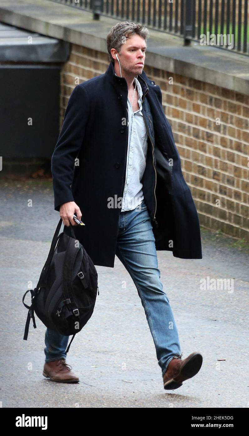 Londra, Inghilterra, Regno Unito. 11th Jan 2022. Consigliere speciale al Cancelliere dello scacchiere LIAM BOOTH-SMITH arriva al 11 Downing Street. (Credit Image: © Tayfun Salci/ZUMA Press Wire) Foto Stock