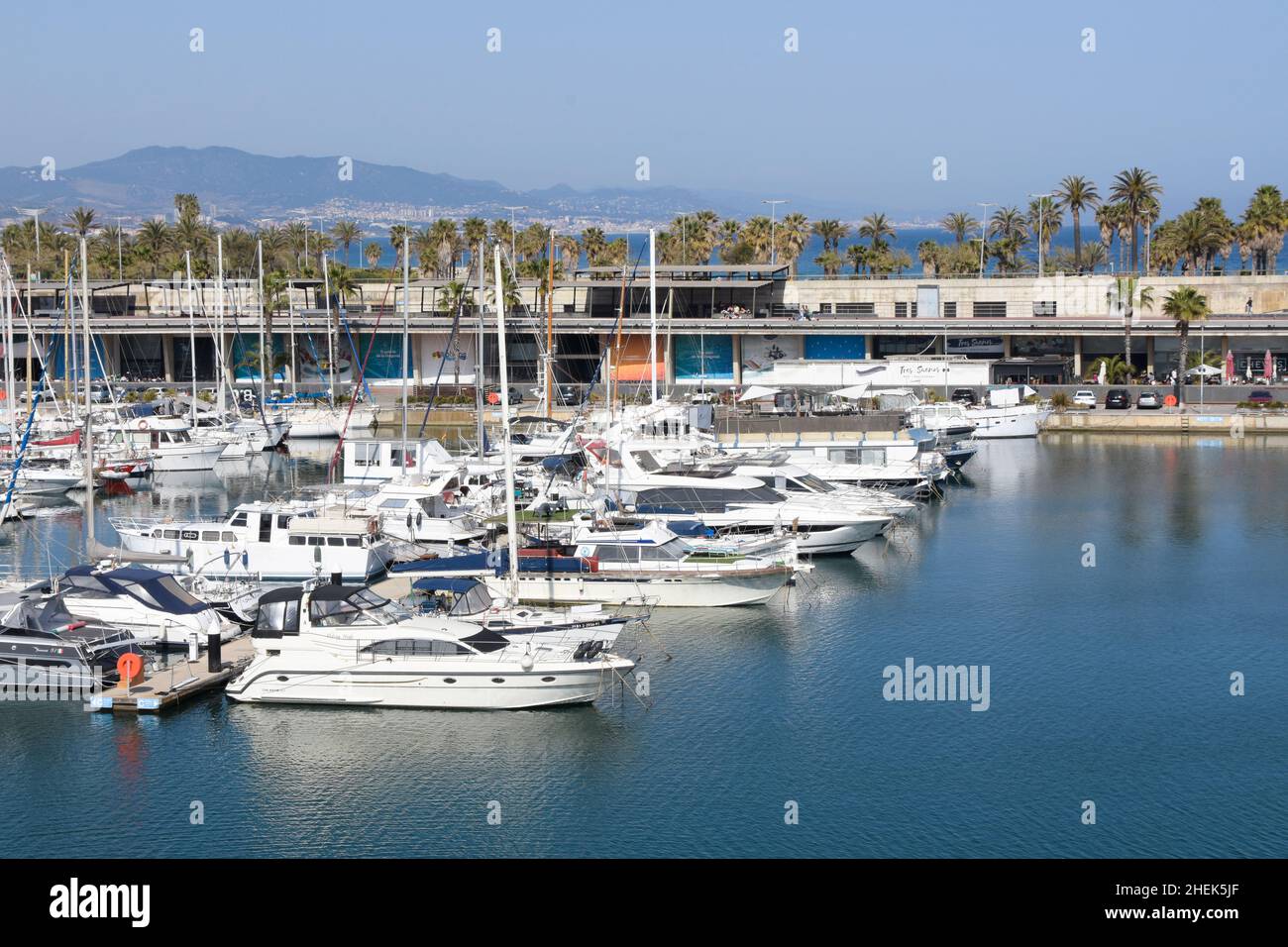 Forum del porto. Parc de la Forum, quartiere Sant Marti, Barcellona, Spagna  Foto stock - Alamy