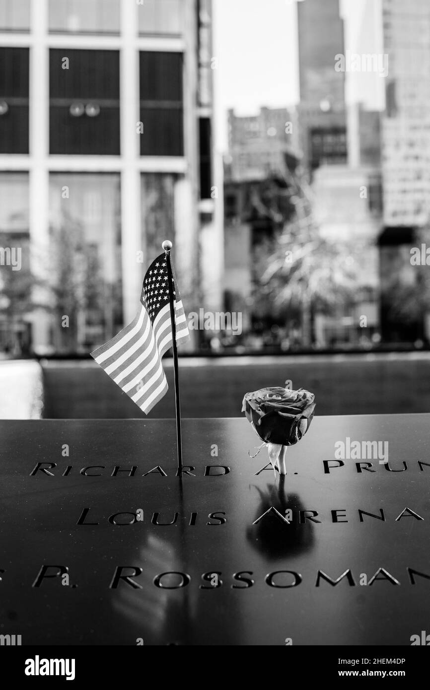 9/11 World Trade Center Memorial a Lower Manhattan durante la pandemia COVID-19. Foto Stock