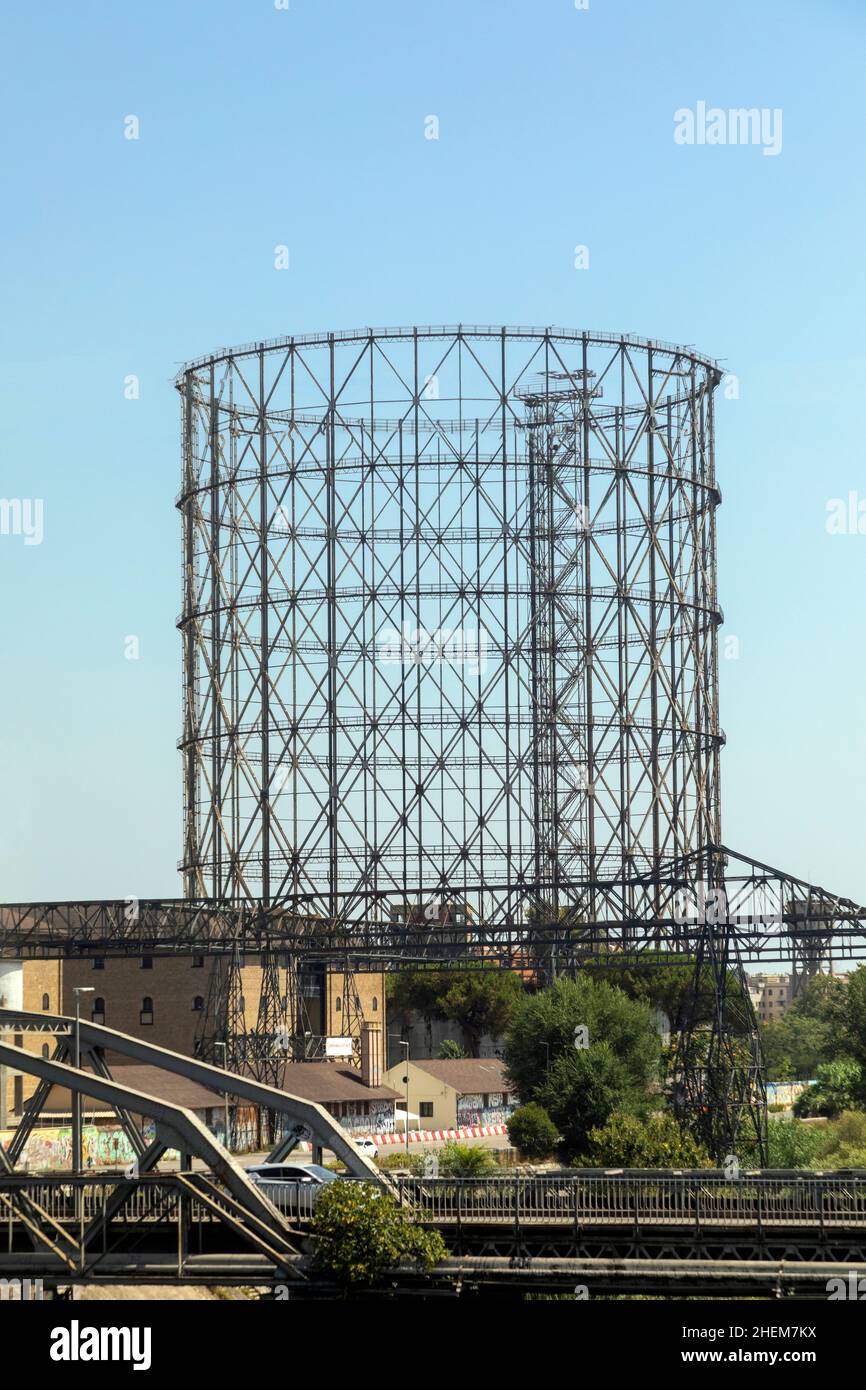 Vecchio distributore di gas a Trastevere a Roma Foto Stock