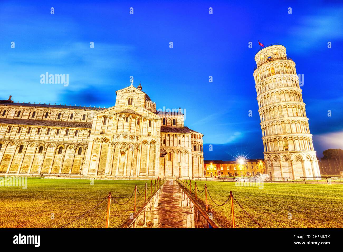 immagini della torre di pisa