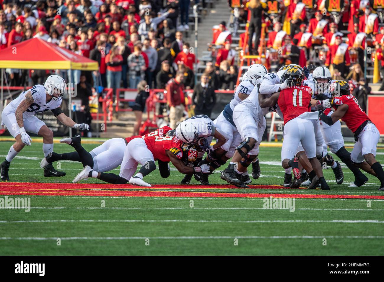 Giocatori da UMD e PSU sul campo al Maryland Stadium Foto Stock