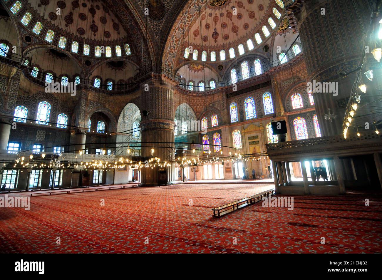 Il bellissimo interno della Moschea Blu a Istanbul, Turchia. Foto Stock