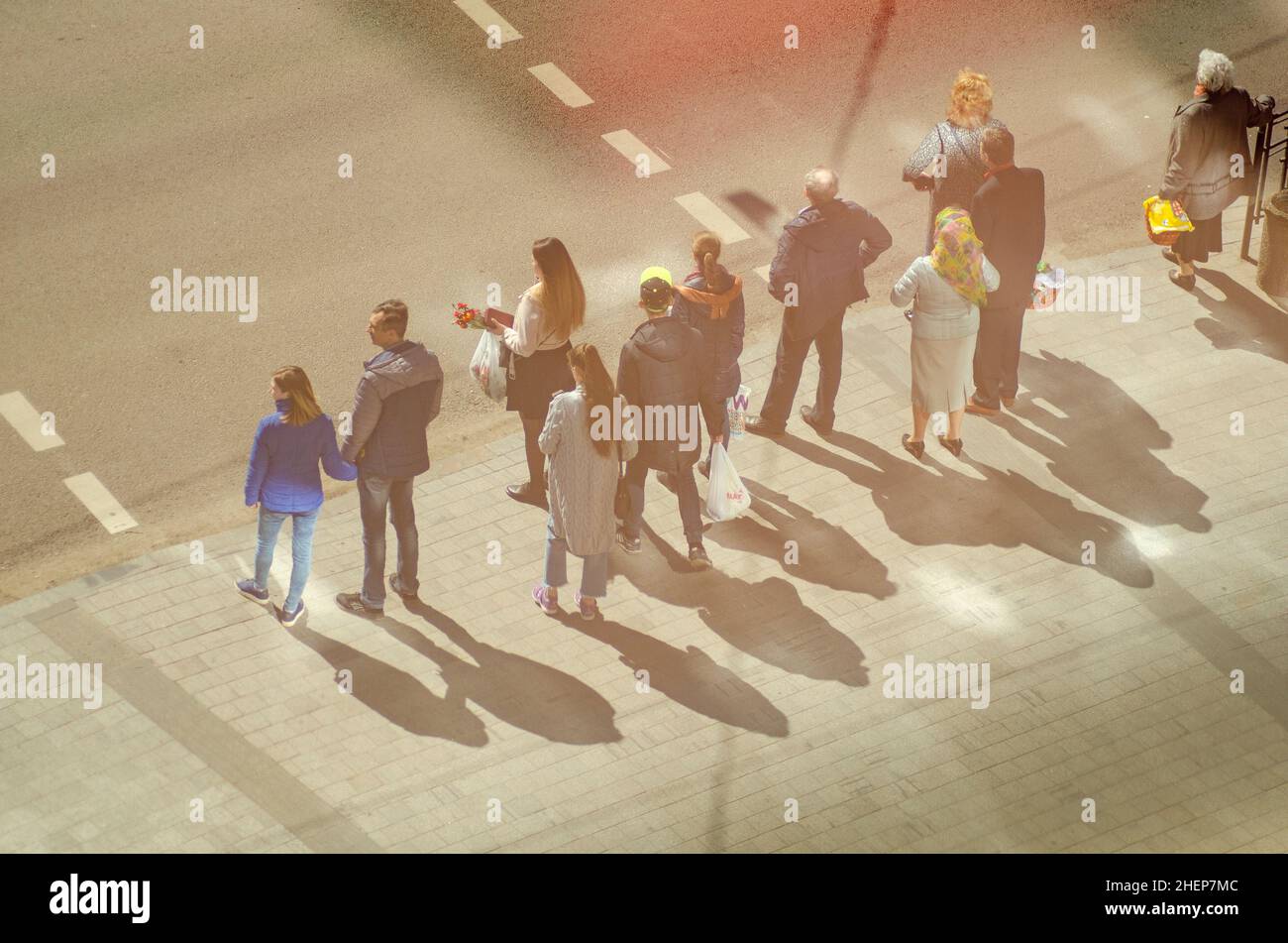 Città traffico di vita di persone sulla strada, Lutsk Ucraina 19-05-2018 Foto Stock