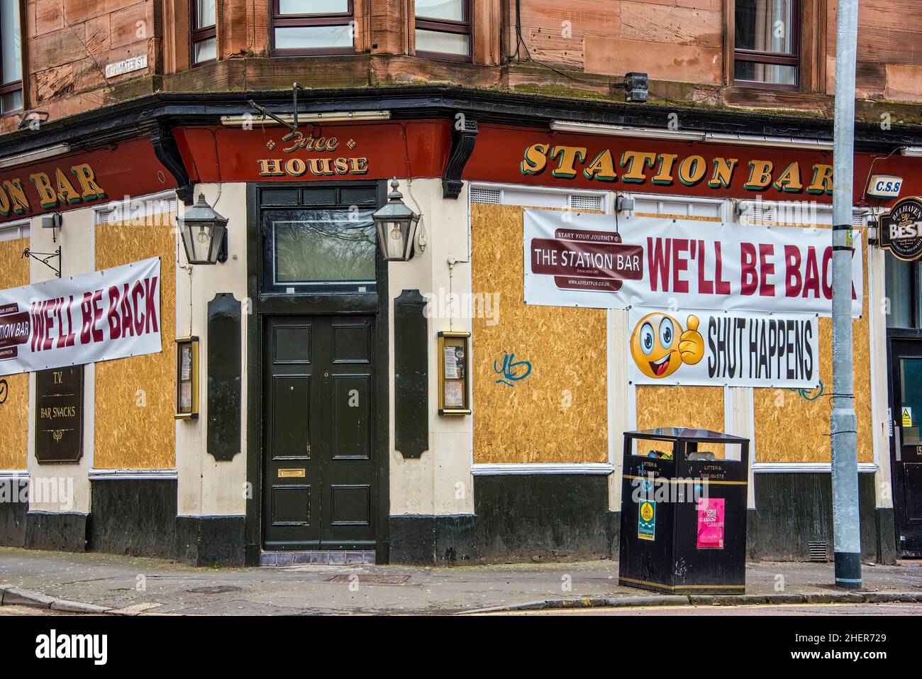 Public House Pub chiuso a causa delle regole di blocco di Covid in Scozia. Foto Stock