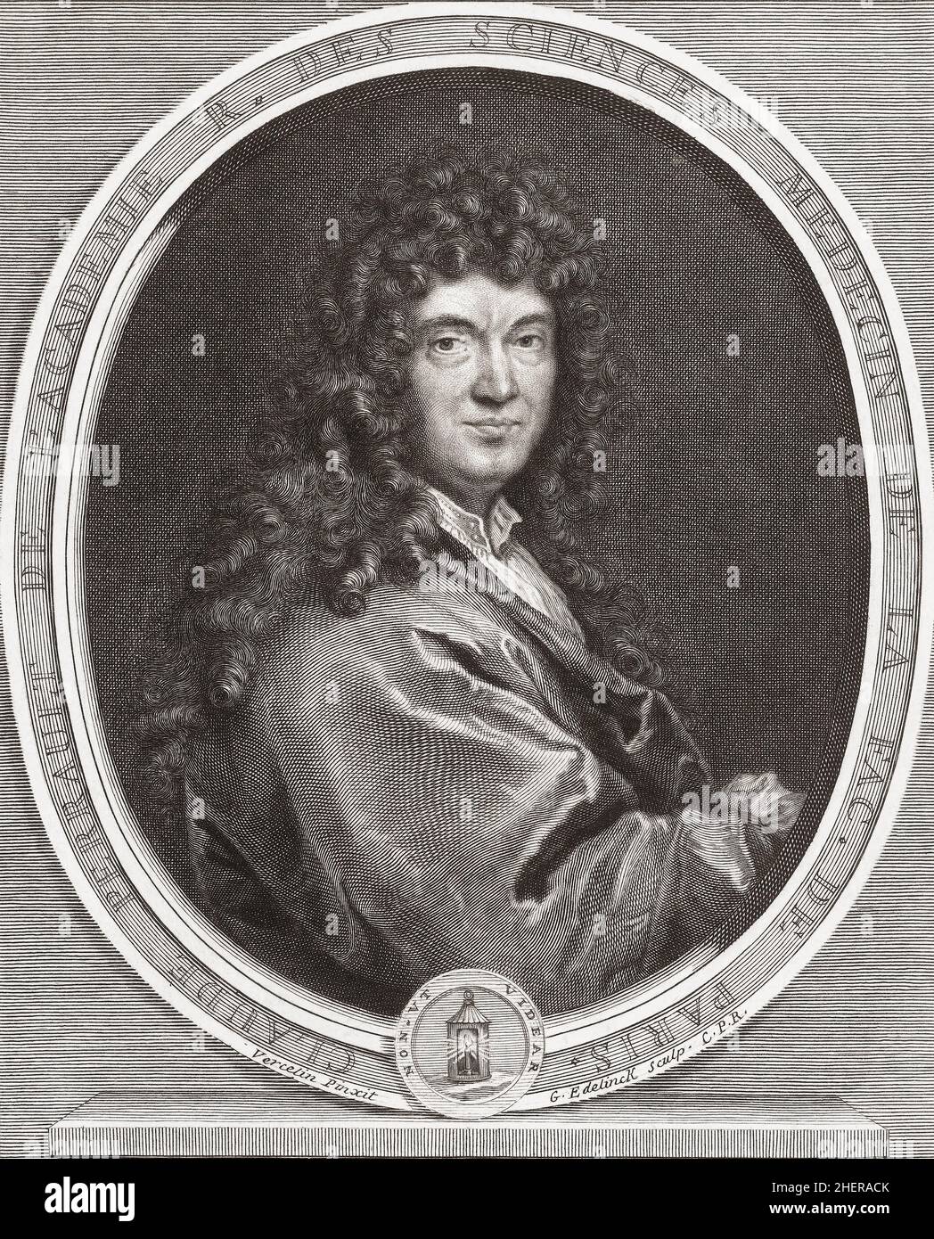 Claude Perrault, 1613 – 1688. Tra le sue opere fu uno dei tre architetti francesi che progettarono la facciata orientale del Louvre di Parigi. Ha anche fatto studi di acustica. Charles Perrault, l'autore di fiabe, era suo fratello. Dopo un'incisione di Gerard Edelinck da un dipinto di Vercelin. Foto Stock