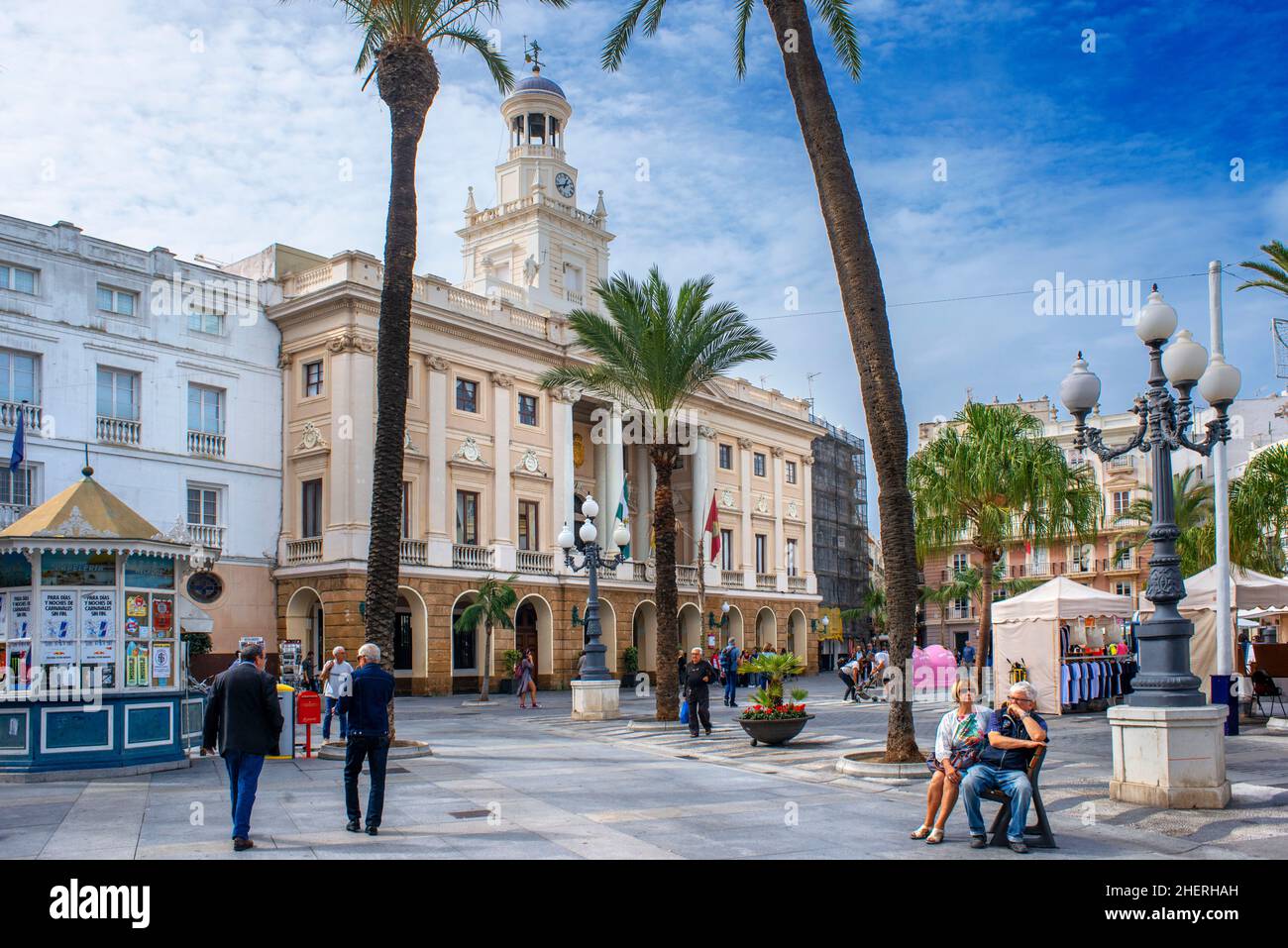 Plaza San Juan de Dios con il Municipio, Cadice, Costa de la Luz, Andalusia, Spagna Foto Stock