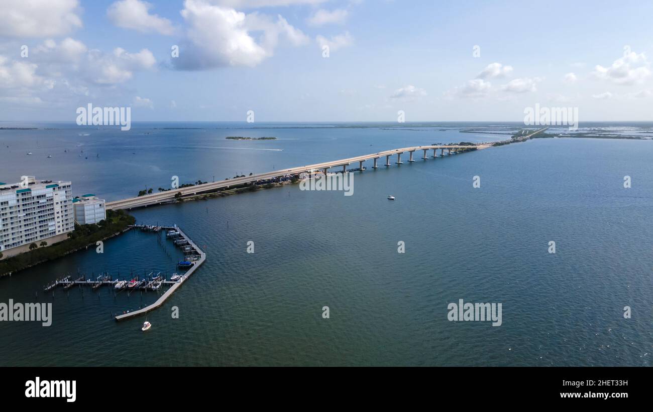 Vista aerea di Cape Canaveral. Lancio del razzo SpaceX Falcon 9. Kennedy Space Center LC-39A. Foto Stock