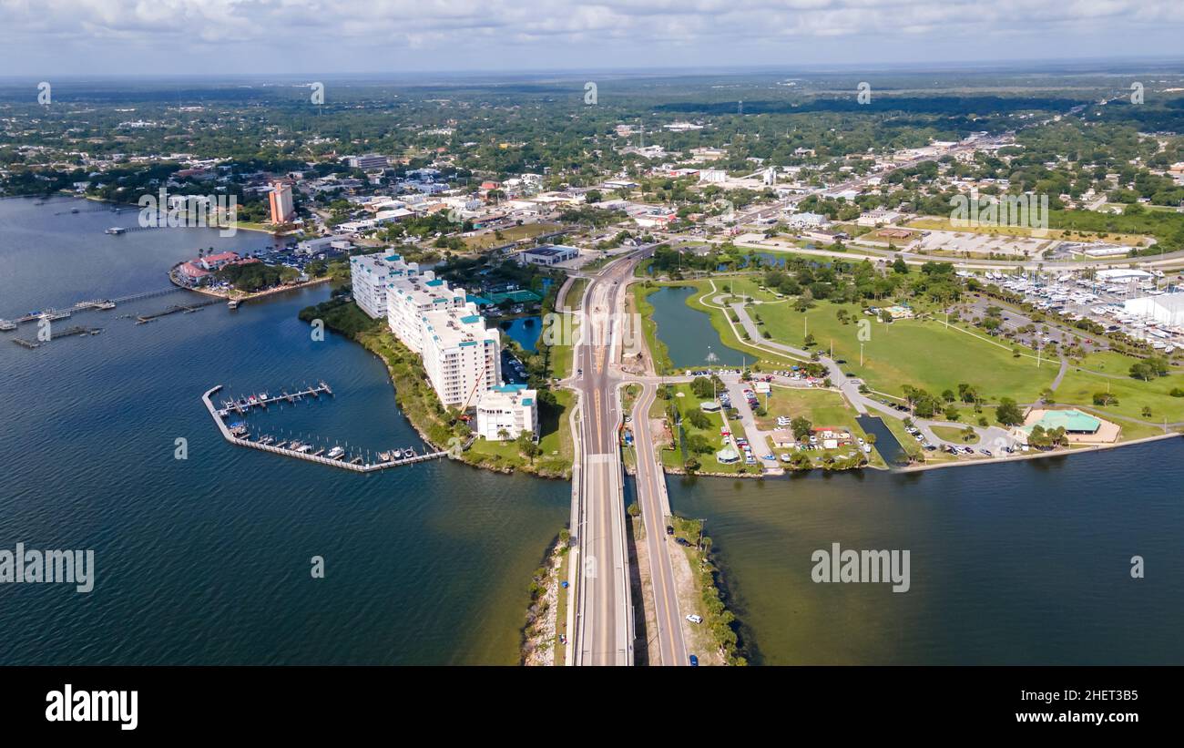 Vista aerea di Cape Canaveral. Lancio del razzo SpaceX Falcon 9. Kennedy Space Center LC-39A. Foto Stock