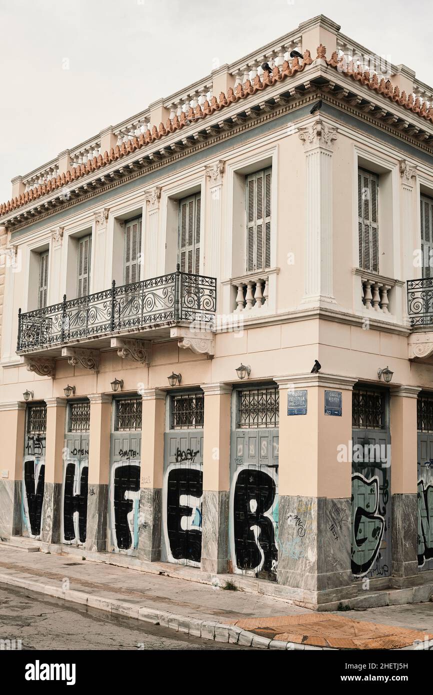 Graffiti in una casa tradizionale a Plaka Atene Grecia Foto Stock