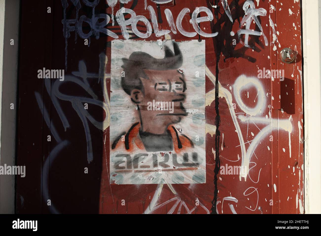 Grafity o Street drawing sulla parete del personaggio Apu Nahasapeemapetilon 2019 a Hermosillo, sonora, Messico. È un personaggio ricorrente. La serie televisiva animata americana The Simpsons. È un proprietario indiano di immigranti che gestisce il Kwik-e-Mart, un popolare negozio di convenienza a Springfield, ed è meglio conosciuto per la sua frase di catchphrase, 'grazie, vieni ancora.' (Foto: LuisGutierrez/NortePhoto.com) gravity o dibujo callejero en la pared de personaje Apu Nahasapeemapetilon 2019 en Hermosillo, sonora, Messico . è un personaggio ricorrente. La serie televisiva animata americana The Simpsons. È un Foto Stock