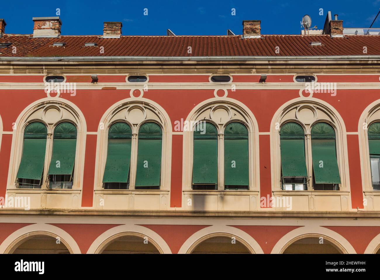 Edificio ad arco in Piazza della Repubblica a Spalato, Croazia Foto Stock