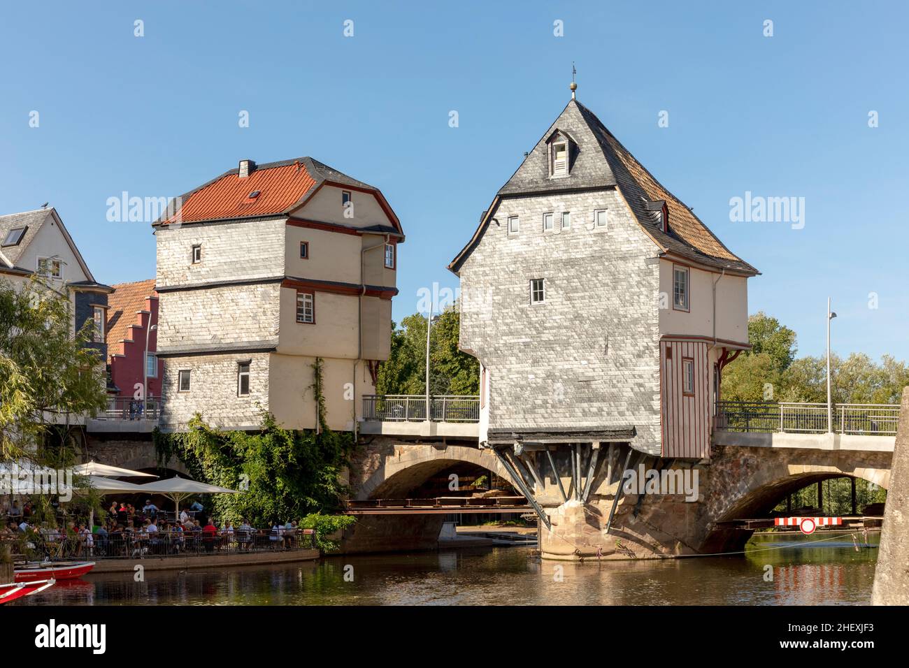 Bad Kreuznach, Brueckenhaeuser, Germania sotto il cielo blu Foto Stock