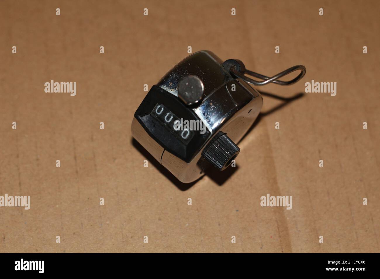 Primo piano contatore manuale meccanico visitatori Foto stock - Alamy
