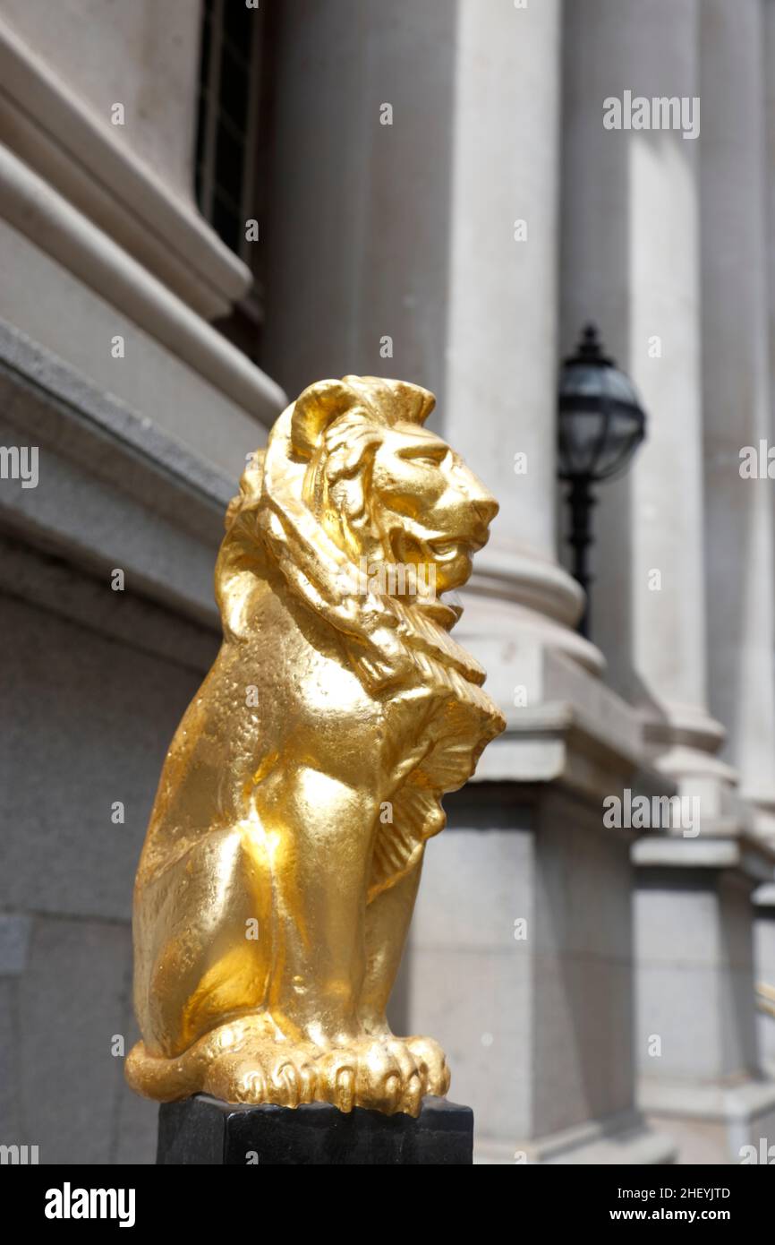 Scultura leone fuori dalla Law Society, Chancery Lane, City of London, UK Foto Stock