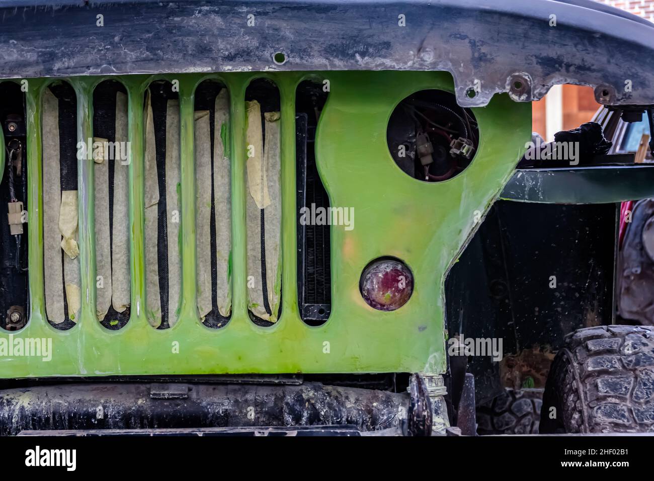 restauro incompiuto auto vecchia e vintage su vernice lavoro auto garage Foto Stock