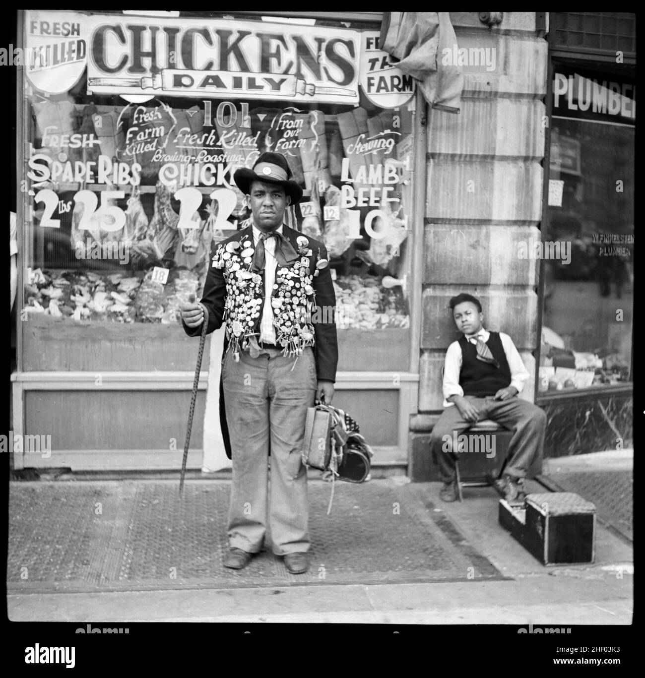 Un artista di strada, estate del 1938. Allison, Jack, fotografo. Foto d'epoca di New York. Foto Stock