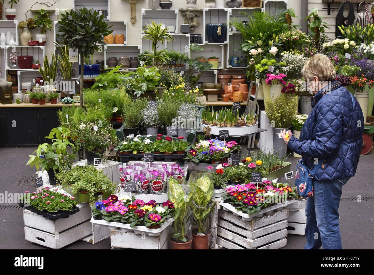 Fioraio al Borough Market, Southwark London UK. Foto Stock