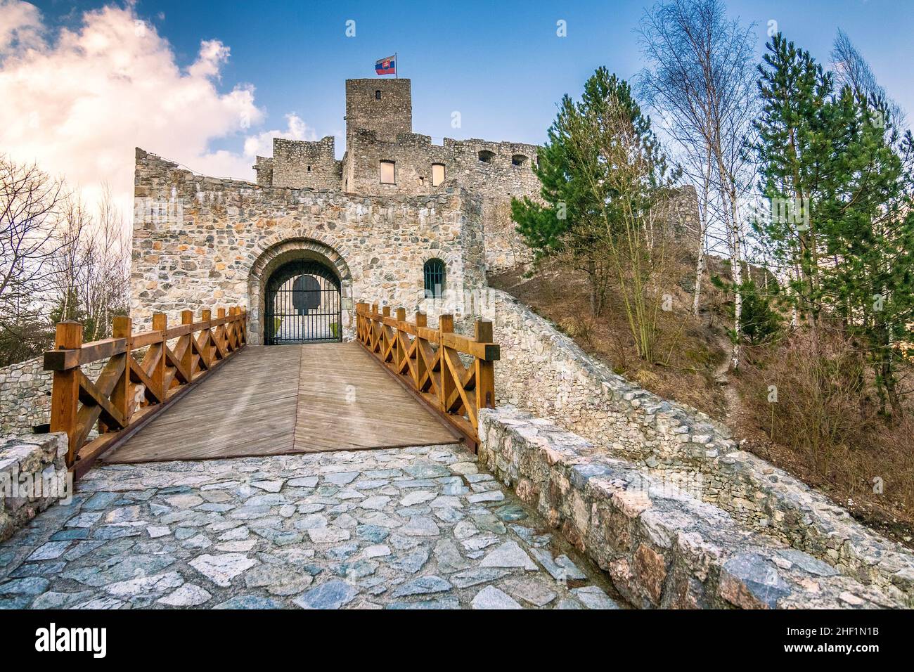 Castello medievale Strecno vicino Zilina città, Slovacchia, Europa. Foto Stock